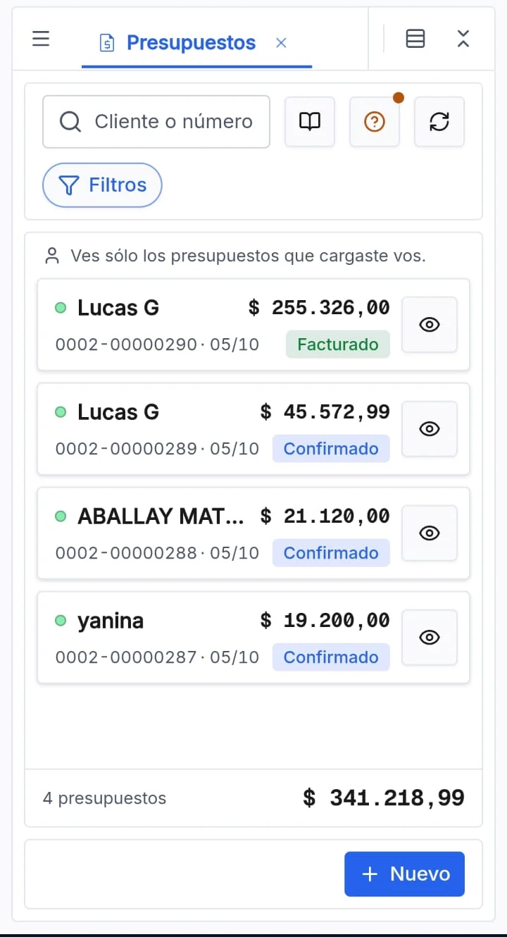 InfoManager en el celular: la lista de presupuestos cargados por el vendedor, con su estado confirmado o facturado y el total del día.